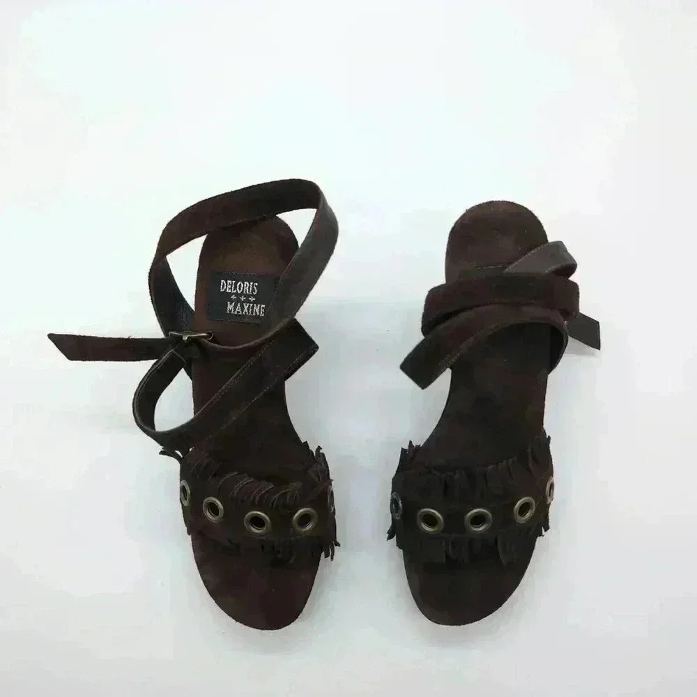 Delores and Maxine Brandy shoes Brown sz 6 Wood heel strappy sandals